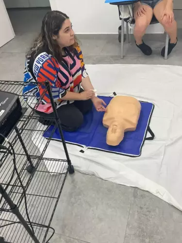 Curso Universitario de Especialización en Primeros Auxilios